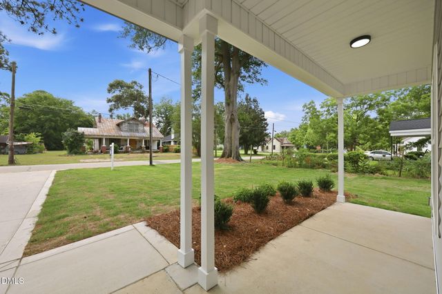 306 S Washington Avenue, Dunn, NC 28334