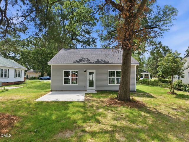 306 S Washington Avenue, Dunn, NC 28334