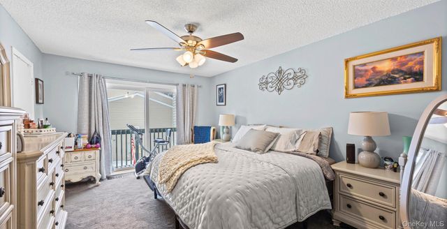 231 Springmeadow Drive D, Holbrook, NY 11741