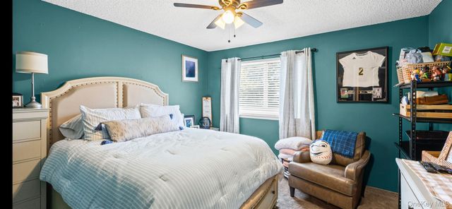 231 Springmeadow Drive D, Holbrook, NY 11741