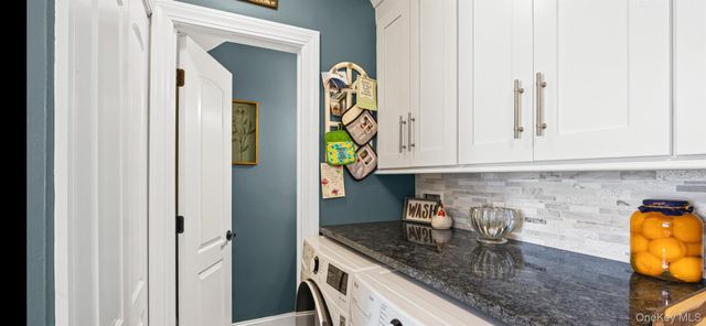 231 Springmeadow Drive D, Holbrook, NY 11741