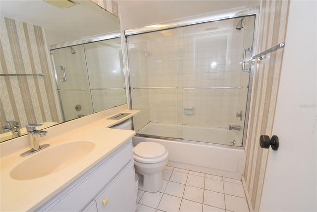 1518 PELICAN POINT DRIVE BA156, Sarasota, FL 34231