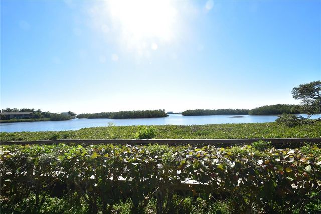 1518 PELICAN POINT DRIVE BA156, Sarasota, FL 34231