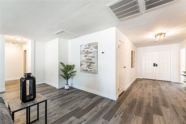 5574 South Mojave Road, Las Vegas, NV 89120