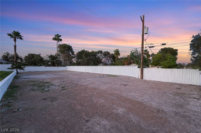 5574 South Mojave Road, Las Vegas, NV 89120
