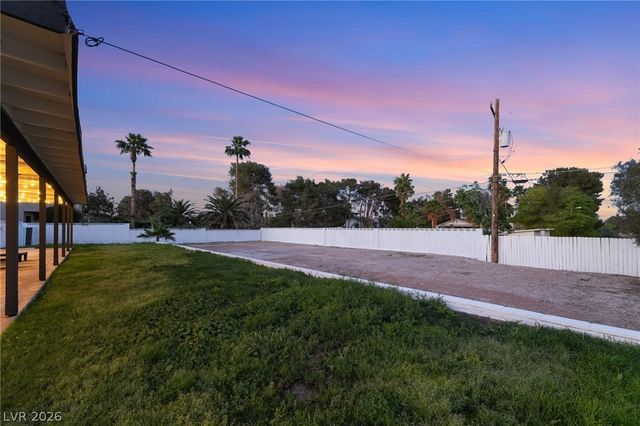 5574 South Mojave Road, Las Vegas, NV 89120