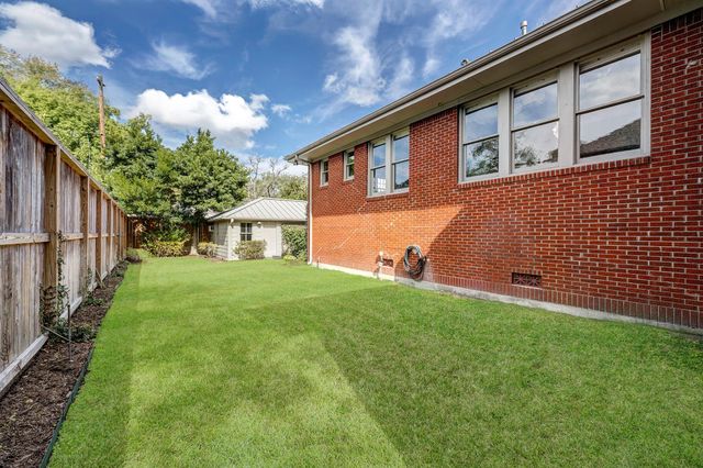 1902 Bolsover Street, Houston, TX 77005