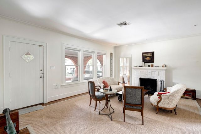 1902 Bolsover Street, Houston, TX 77005