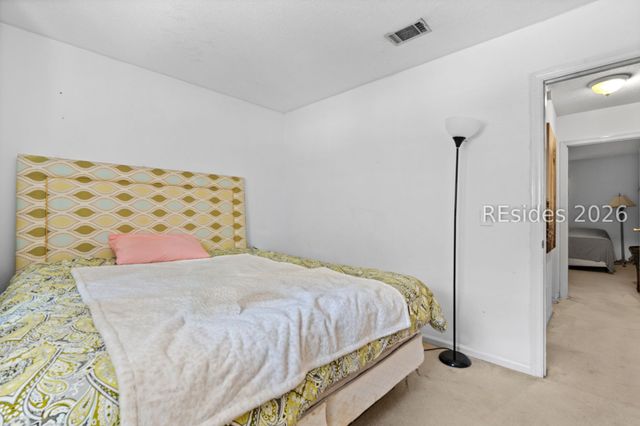 96 Mathews Dr Apt 106, Hilton Head Island, SC 29926