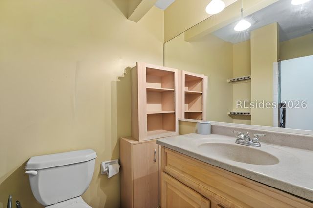96 Mathews Dr Apt 106, Hilton Head Island, SC 29926