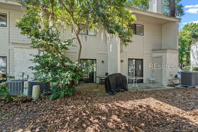 96 Mathews Dr Apt 106, Hilton Head Island, SC 29926