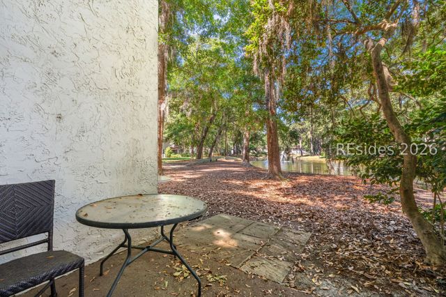 96 Mathews Dr Apt 106, Hilton Head Island, SC 29926