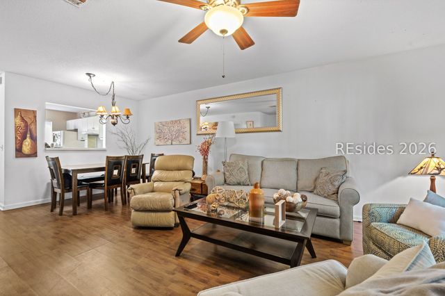 96 Mathews Dr Apt 106, Hilton Head Island, SC 29926