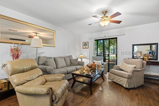 96 Mathews Dr Apt 106, Hilton Head Island, SC 29926