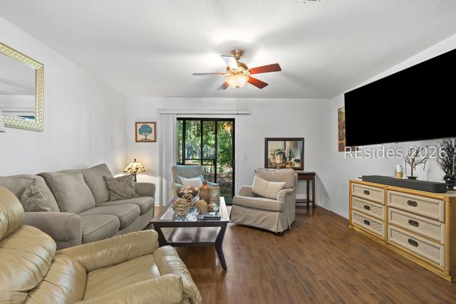 96 Mathews Dr Apt 106, Hilton Head Island, SC 29926
