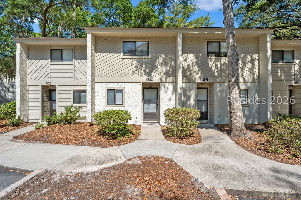96 Mathews Dr Apt 106, Hilton Head Island, SC 29926