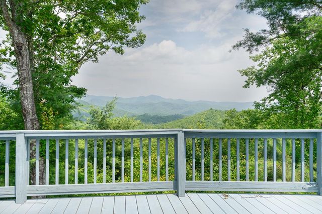 330 Ravens Gap Road, Murphy, NC 28906