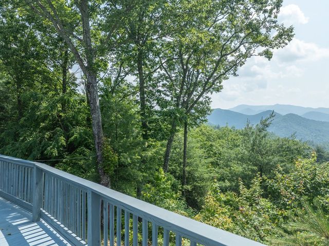 330 Ravens Gap Road, Murphy, NC 28906