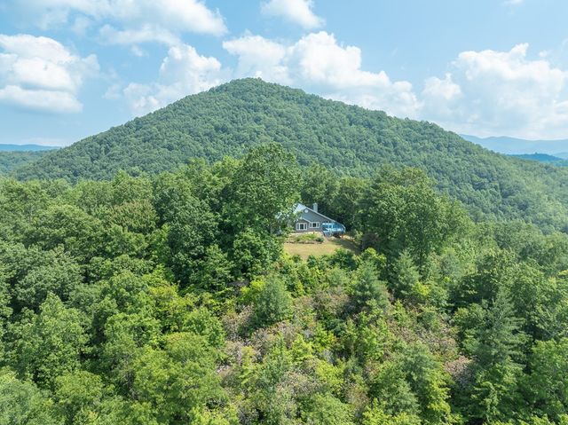 330 Ravens Gap Road, Murphy, NC 28906
