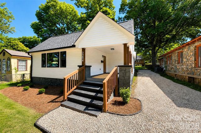 2204 Rozzelles Ferry Road, Charlotte, NC 28208