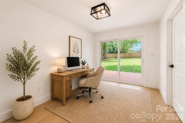 2204 Rozzelles Ferry Road, Charlotte, NC 28208