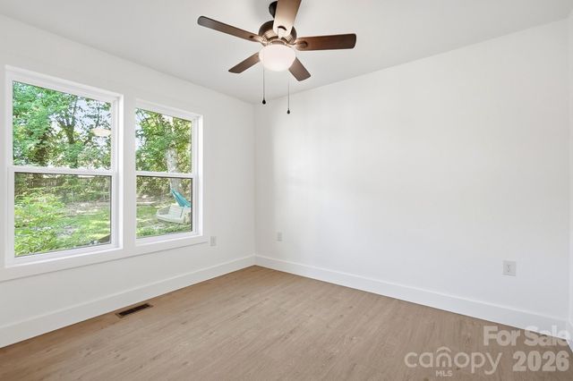 2204 Rozzelles Ferry Road, Charlotte, NC 28208