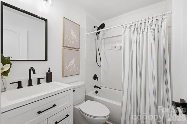 2204 Rozzelles Ferry Road, Charlotte, NC 28208