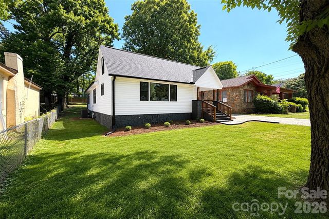 2204 Rozzelles Ferry Road, Charlotte, NC 28208