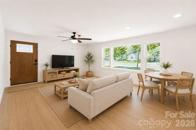 2204 Rozzelles Ferry Road, Charlotte, NC 28208