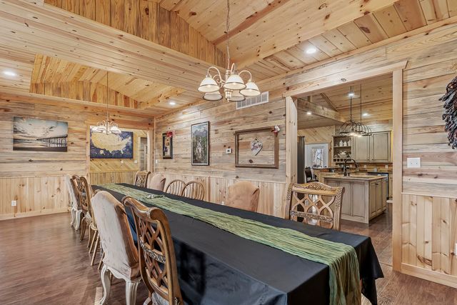 4978 S 11th Road, Aldrich, MO 65601