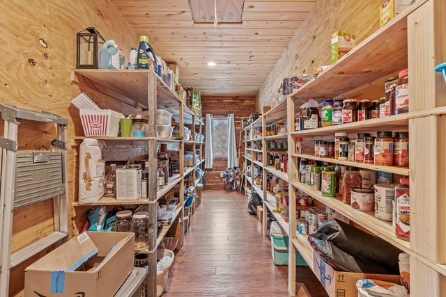 4978 S 11th Road, Aldrich, MO 65601