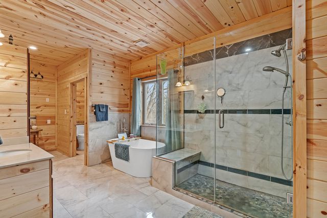 4978 S 11th Road, Aldrich, MO 65601