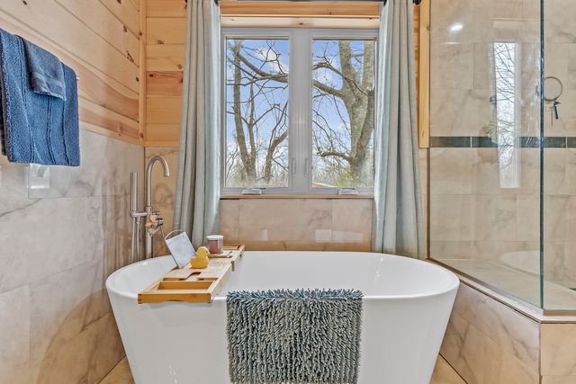 4978 S 11th Road, Aldrich, MO 65601