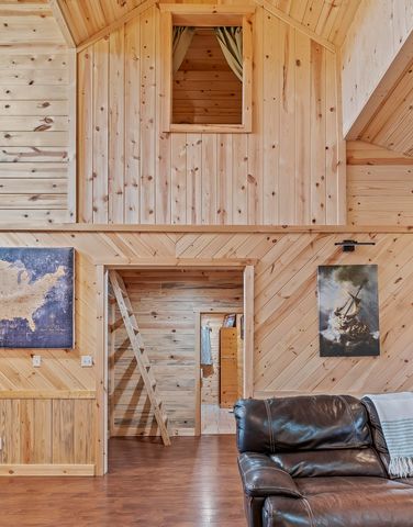 4978 S 11th Road, Aldrich, MO 65601