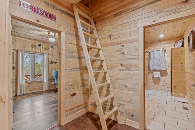 4978 S 11th Road, Aldrich, MO 65601