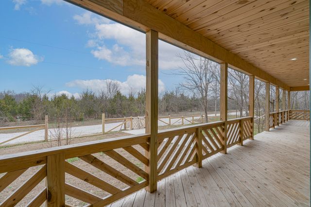 4978 S 11th Road, Aldrich, MO 65601