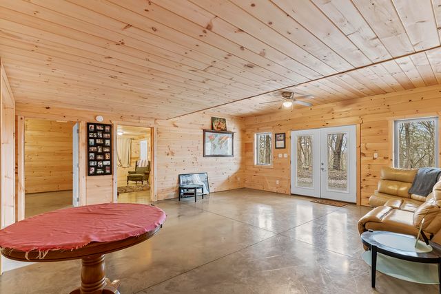 4978 S 11th Road, Aldrich, MO 65601