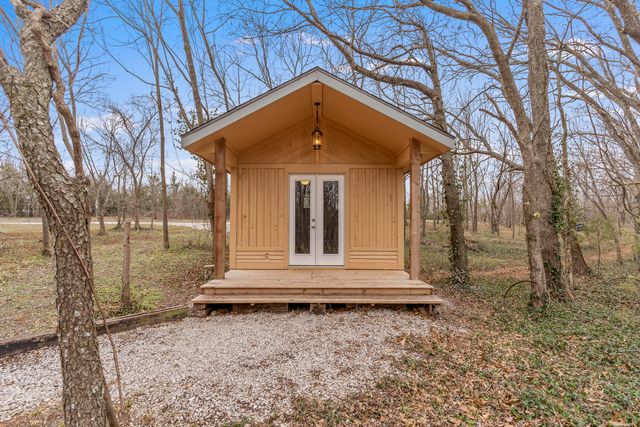 4978 S 11th Road, Aldrich, MO 65601