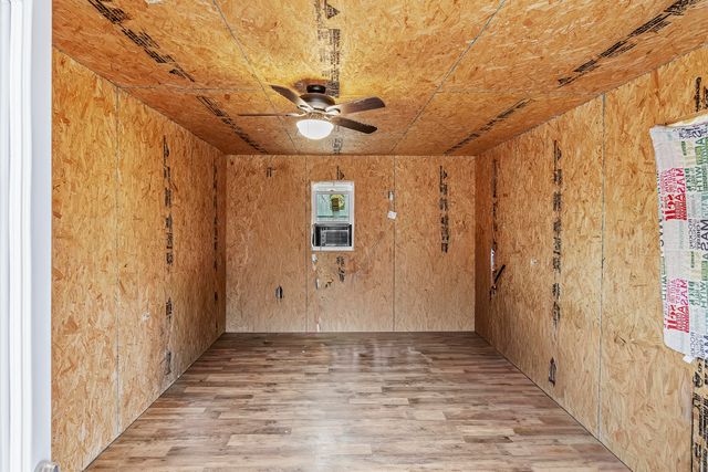 4978 S 11th Road, Aldrich, MO 65601