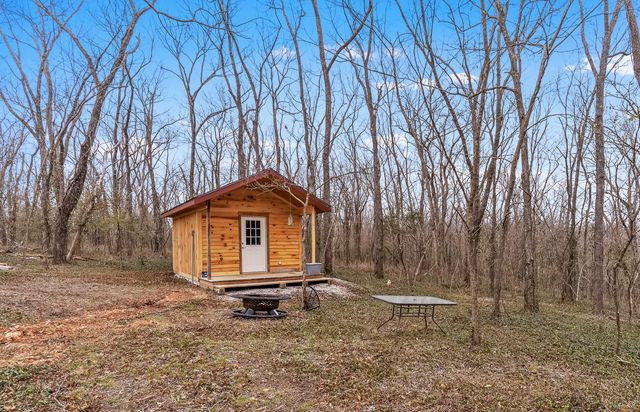 4978 S 11th Road, Aldrich, MO 65601