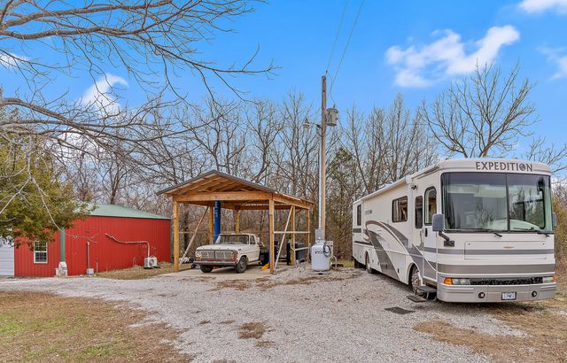 4978 S 11th Road, Aldrich, MO 65601