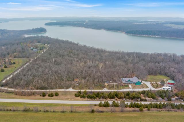 4978 S 11th Road, Aldrich, MO 65601
