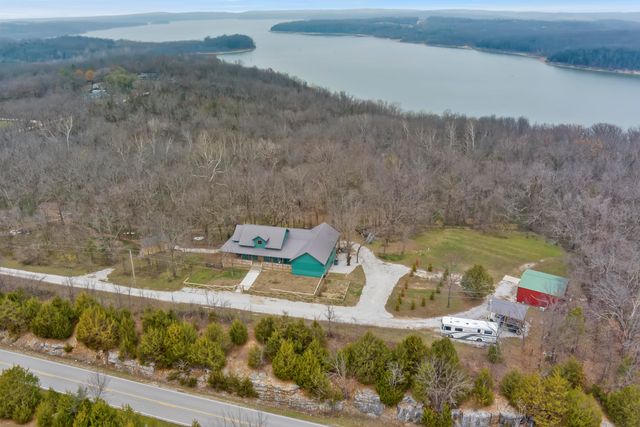 4978 S 11th Road, Aldrich, MO 65601