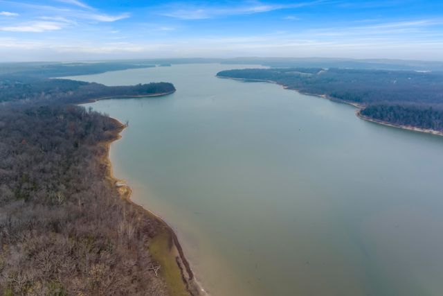 4978 S 11th Road, Aldrich, MO 65601