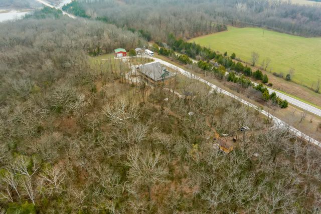 4978 S 11th Road, Aldrich, MO 65601