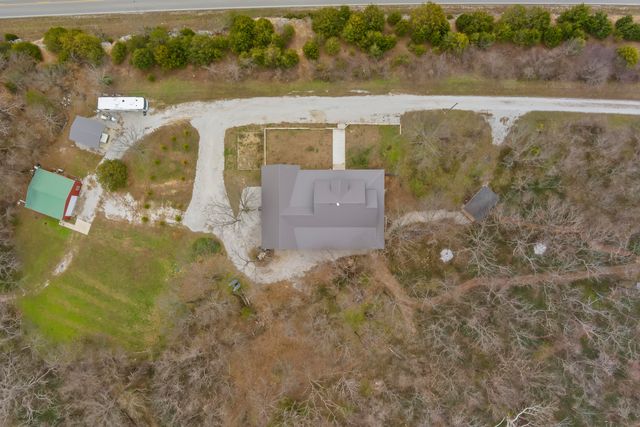 4978 S 11th Road, Aldrich, MO 65601