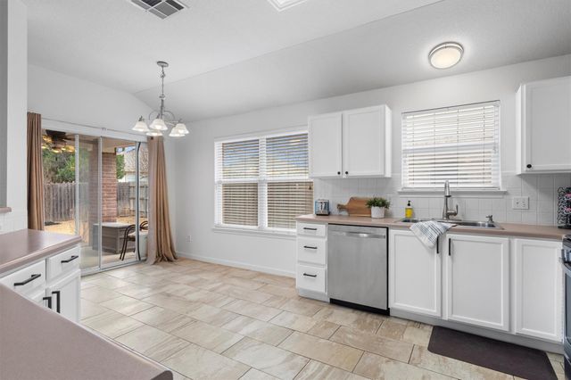 1606 CHURCHILL CV, Cedar Park, TX 78613