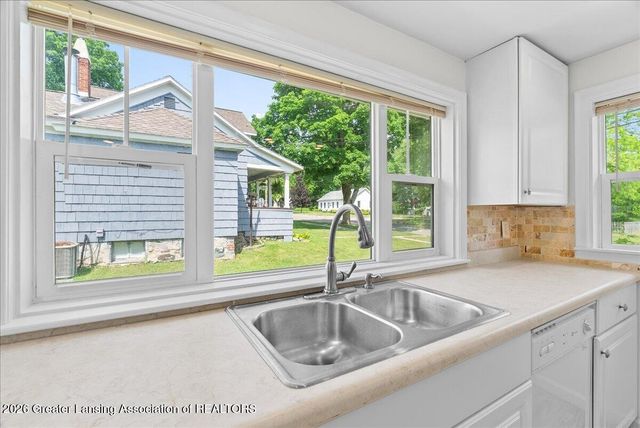 427 Center Street, Mason, MI 48854