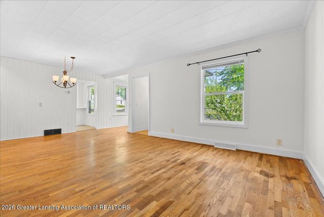 427 Center Street, Mason, MI 48854
