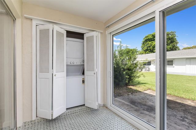 8551 NW 11th St B163, Plantation, FL 33322